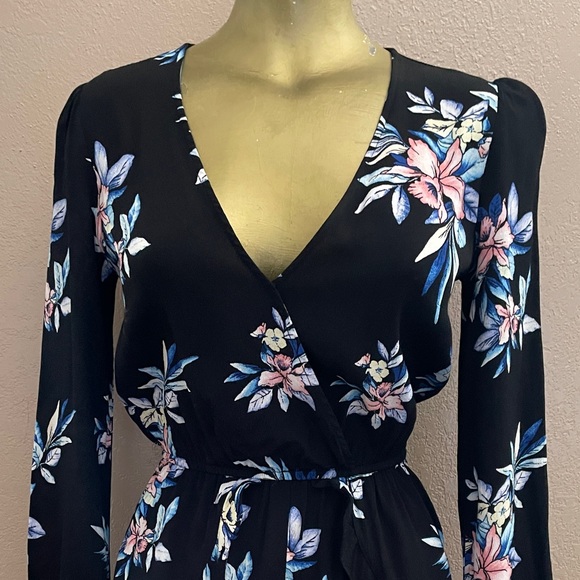 Cute Black Ruffle Leg Tropical FLORAL ROMPER Playsuit Medium - Picture 6 of 9